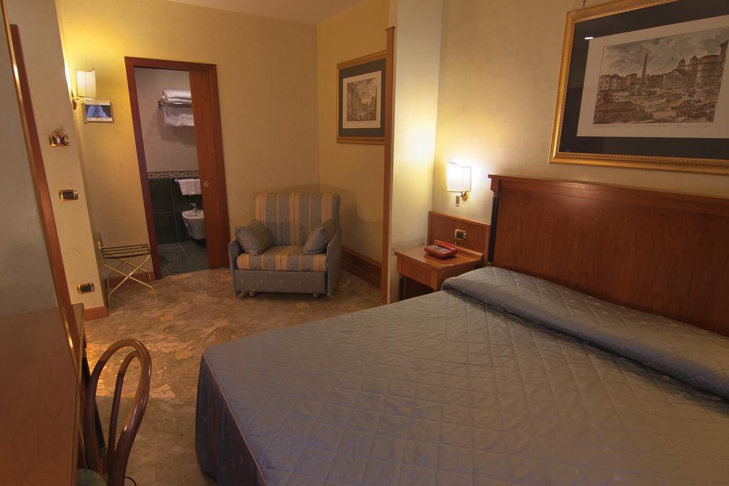 Hotel Miami Róma Szoba fotó